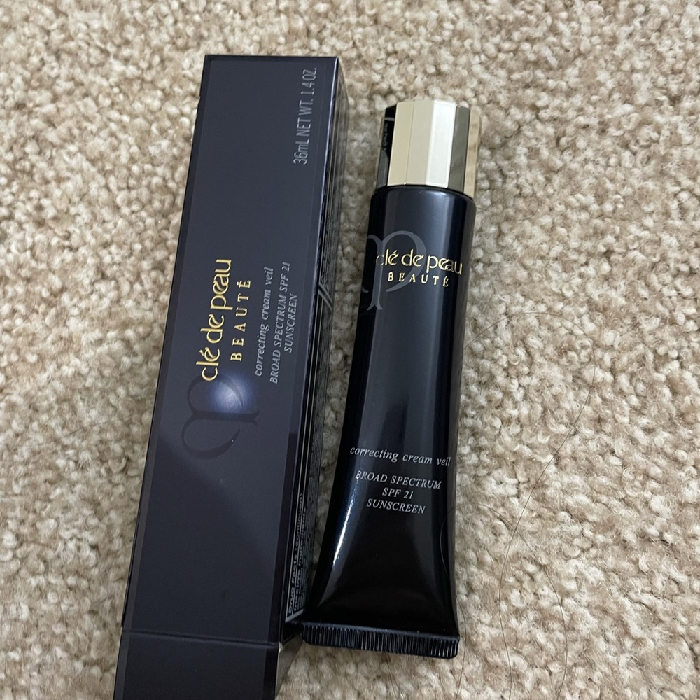 Cle de Peau correcting cream veil
